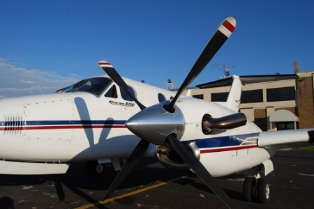side-view-propeller-white-plane.jpg